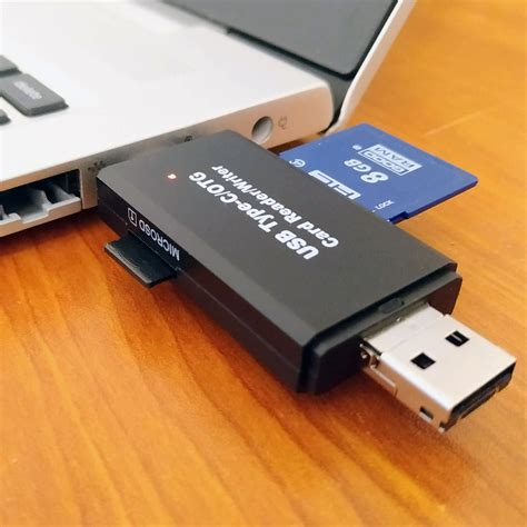 The SanDisk ImageMate PRO USB-C Multi-Card Reader/Writer works with SD and microSD cards as well as CompactFlash cards. It delivers transfer speeds of up to 312MB/s for SD and microSD and up to 160MB/s for CompactFlash cards,(1) and it features a USB 3.0 interface that can move content up to 10x faster than a USB 2.0 interface.(1)